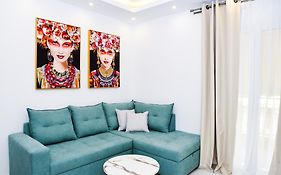La Perla Apartments